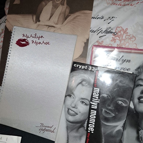 Valentine's Day SPECIAL! Marilyn Monroe Treasure Chest! - Picture 3 of 11